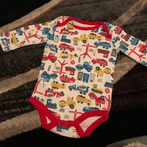 0-3 mo Long sleeve onesie & short sleeve shirt